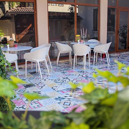 R34 Boutique Guest House Veliko Turnovo Bagian luar foto