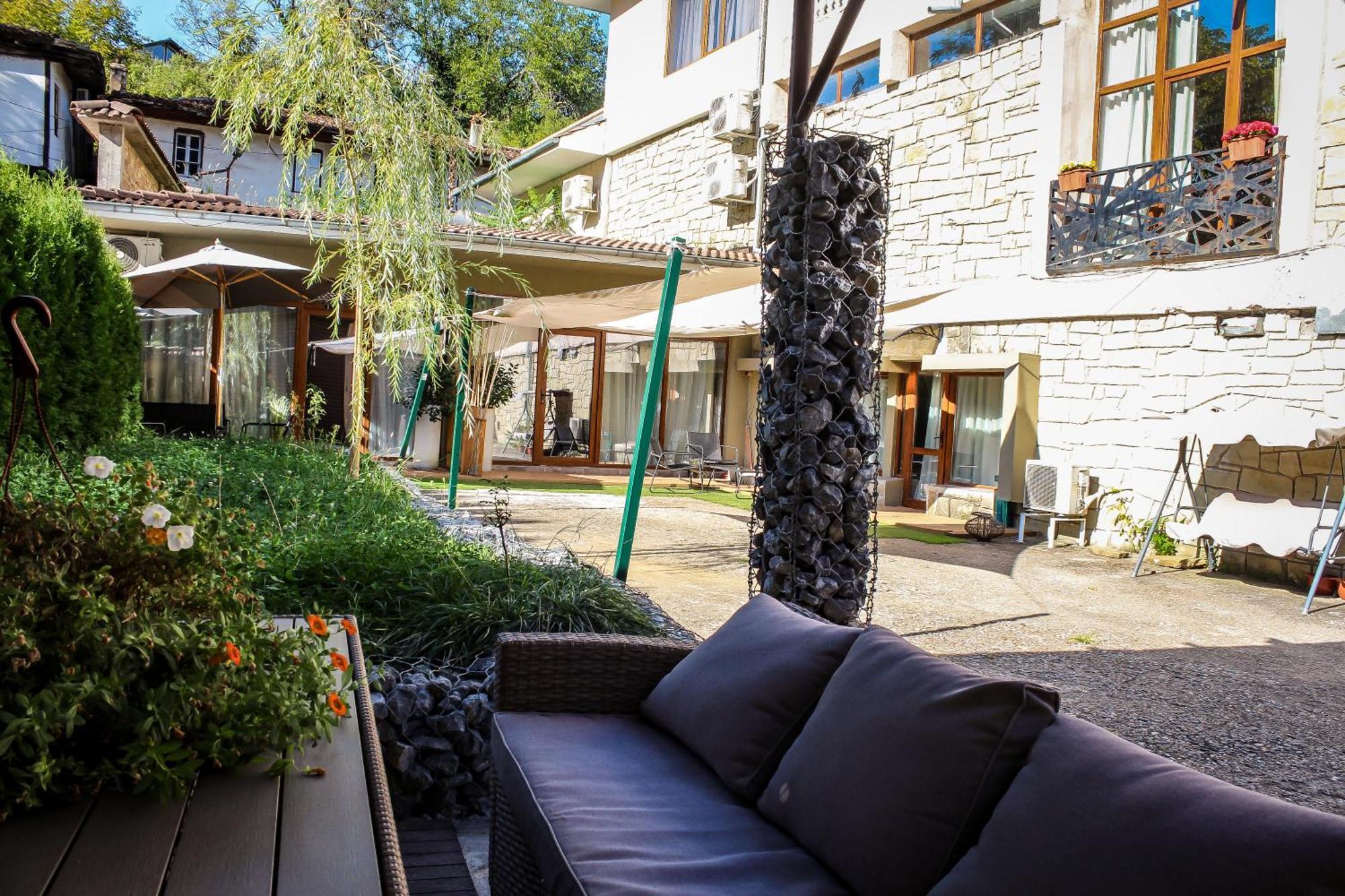 R34 Boutique Guest House Veliko Turnovo Bagian luar foto